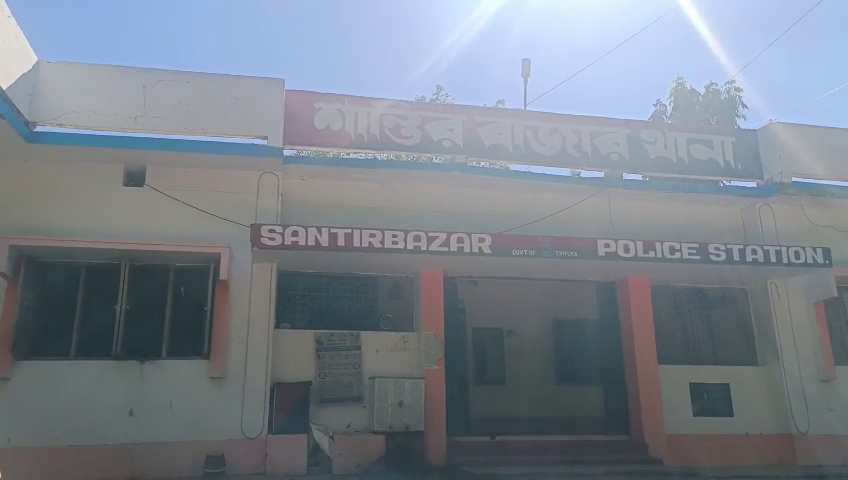 জেলা হাসপাতালের চিকিৎকের কাছে সঠিকভাবে সহযোগীতা পাচ্ছেননা  শান্তির বাজার থানার পুলিশ। 