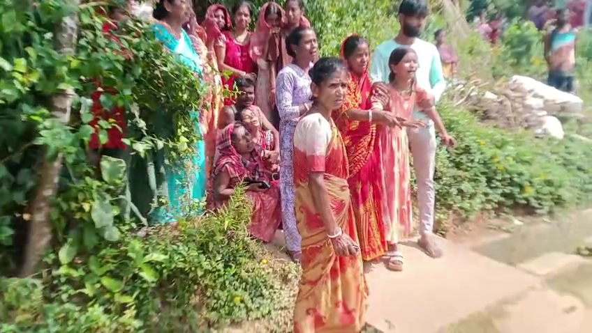 গৃহবধূকে পরিকল্পিত খুনের অভিযোগ শশুর শাশুড়ি এবং স্বামীর বিরুদ্ধে