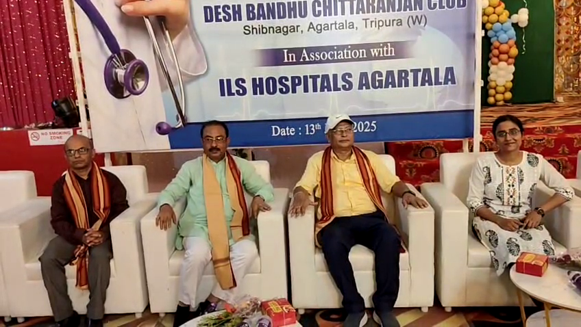 দেশবন্ধু চিত্তরঞ্জন ক্লাবের  পুজো থিমের উদ্বোধন করেন সাংসদ রাজীব ভট্টাচার্য 