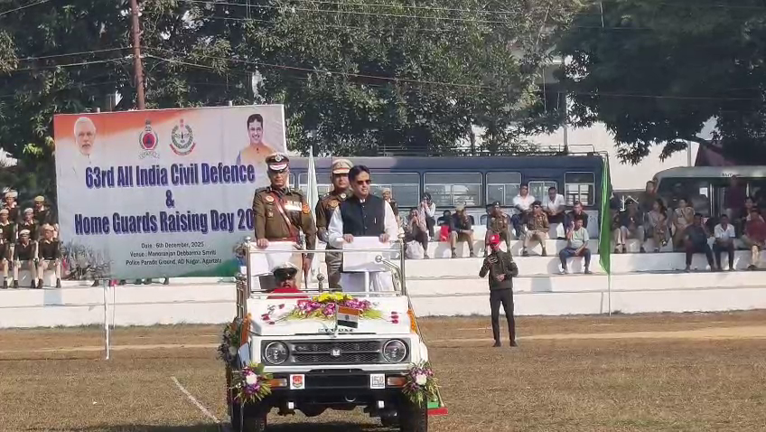 ৬৩ তম অল ইন্ডিয়া সিভিল ডিফেন্স এবং হোম গার্ড প্রতিষ্ঠা দিবসে   মুখ্যমন্ত্রী