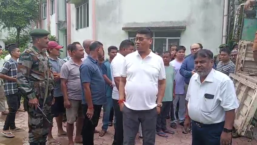 চাকমাঘাট মুসলিম বস্তি এলাকায় মাটি ধসের ঘটনায় দুই যুবকের মর্মান্তিক মৃত্যু
